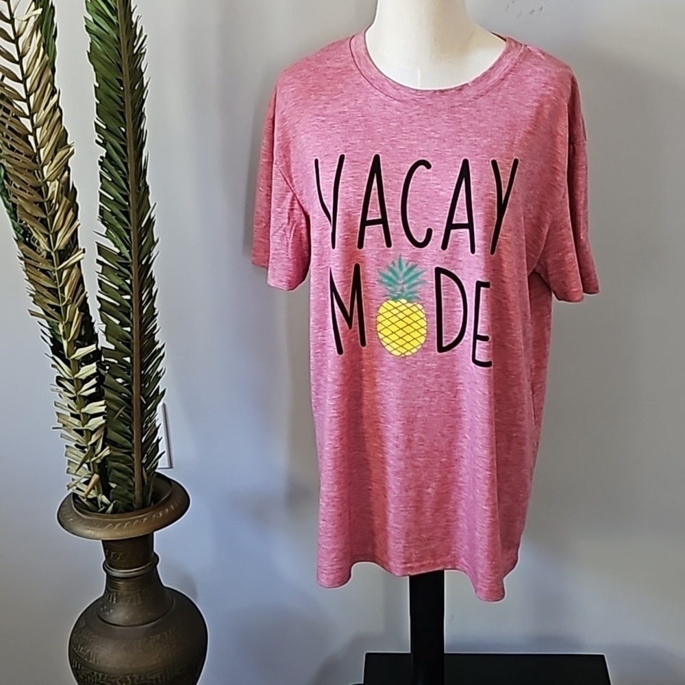 "VACAY M🍍DE" Heathered Red Short Sleeve Tee